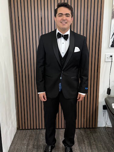 Bolos Trajes Y Tuxedos, renta de trajes en Mexicali