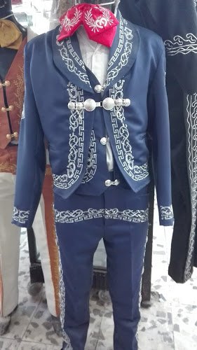Disfraces Y Trajes Regionales El Mundo Del Disfraz, renta de trajes en Queretaro