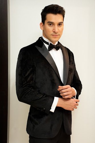 Henrico, renta de trajes en Obregon