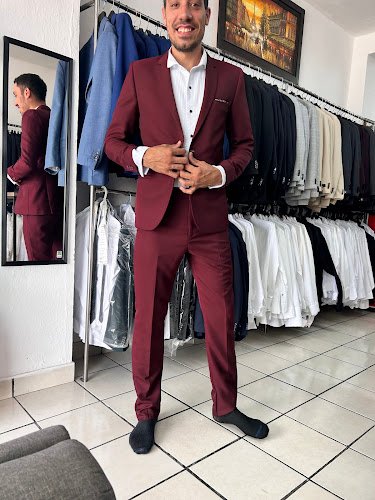 Laurenti - Renta De Togas Y Trajes Camino Real, renta de trajes en puebla