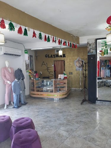 Trajes Glaymar Praxedis, renta de trajes en Reynosa