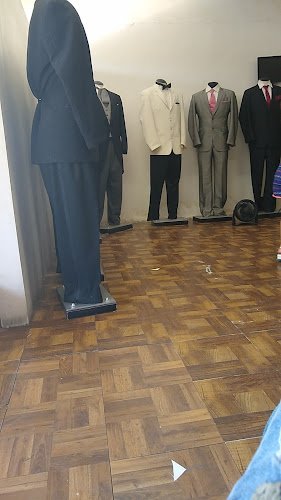 Tuxedos D' Carlo, renta de trajes en Mexicali