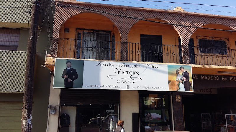 Tuxedos Victor's Tijuana, renta de trajes en Tijuana