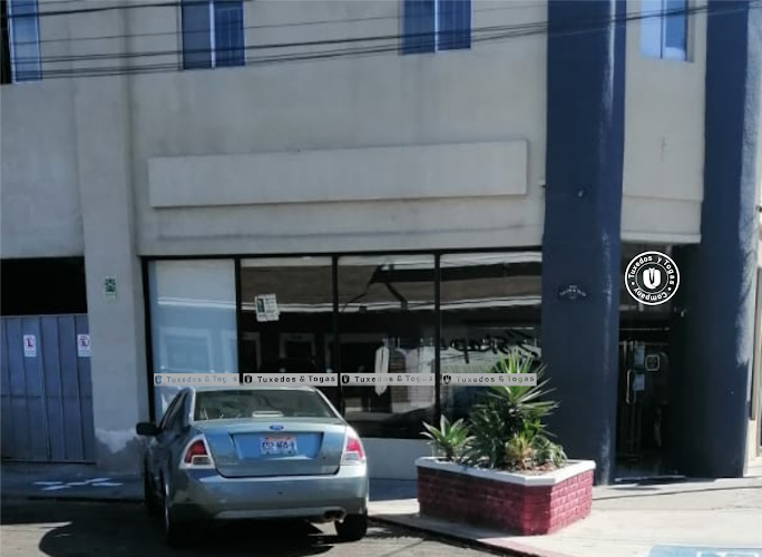 Tuxedos Y Togas Company, renta de trajes en Ensenada